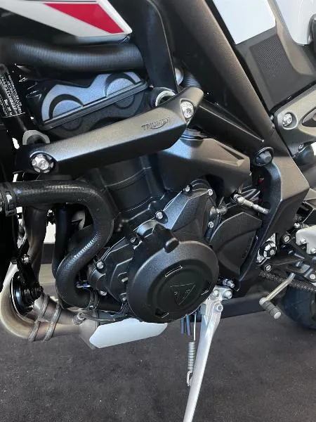 STREET TRIPLE 765 R