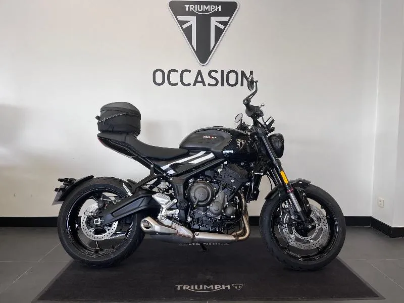 TRIDENT 660