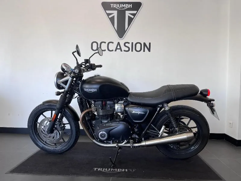 STREET TWIN  900 2016