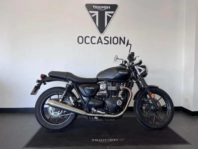 STREET TWIN  900