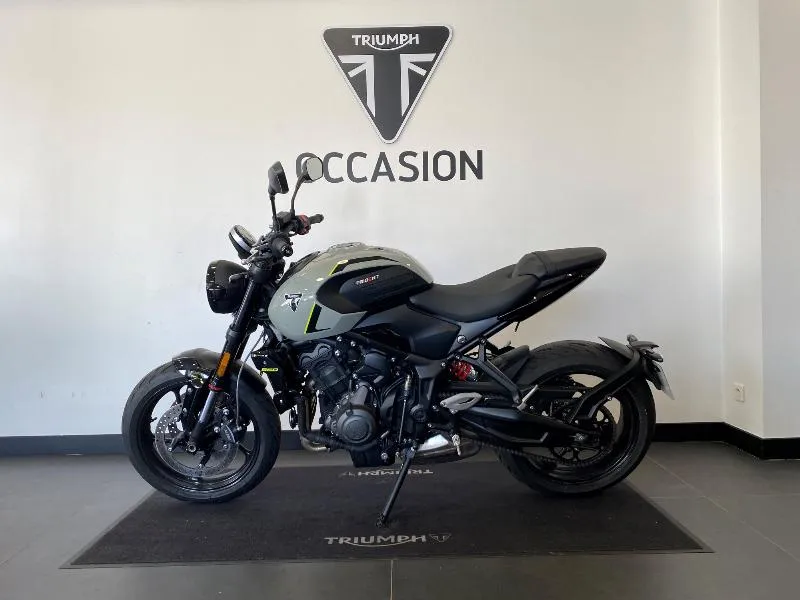 TRIDENT 660