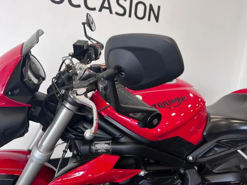 STREET TRIPLE 660 S