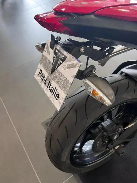 STREET TRIPLE 660 S