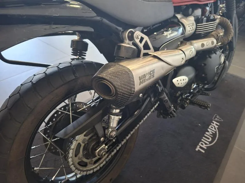 STREET SCRAMBLER 900