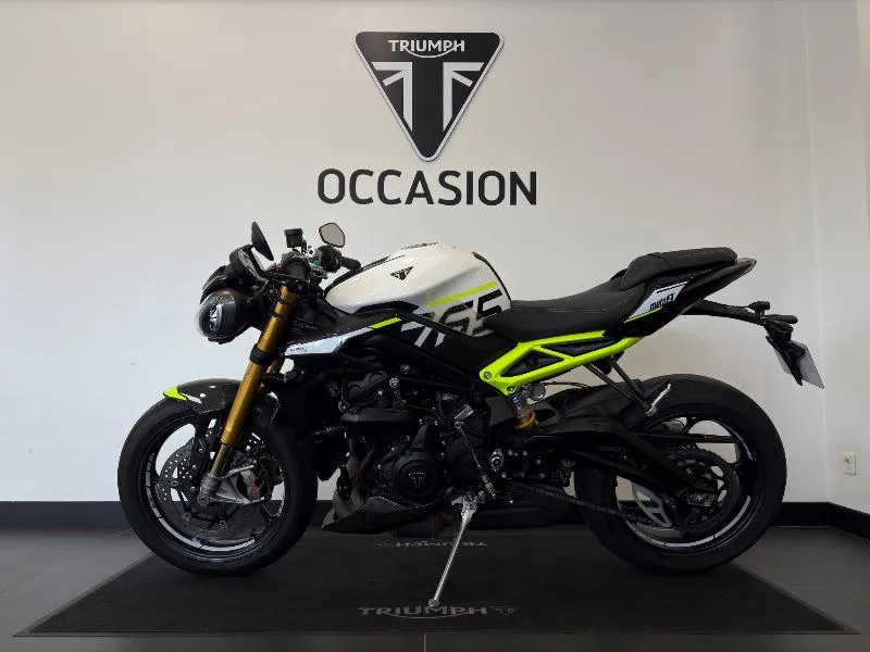 DAYTONA 765 Moto 2