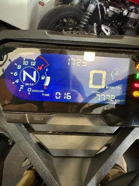 CBR 650 R 