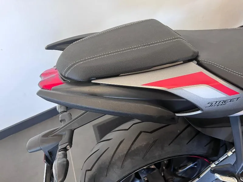 STREET TRIPLE 765 R LOW