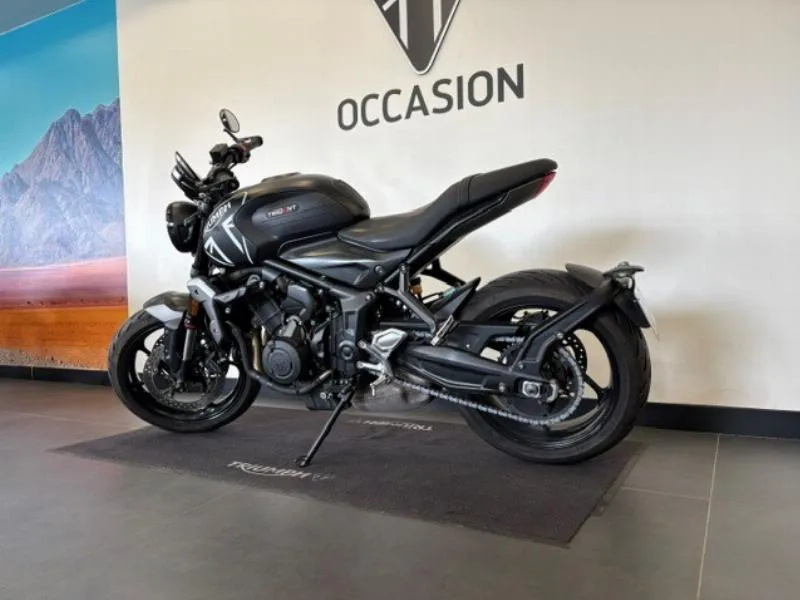 TRIDENT 660