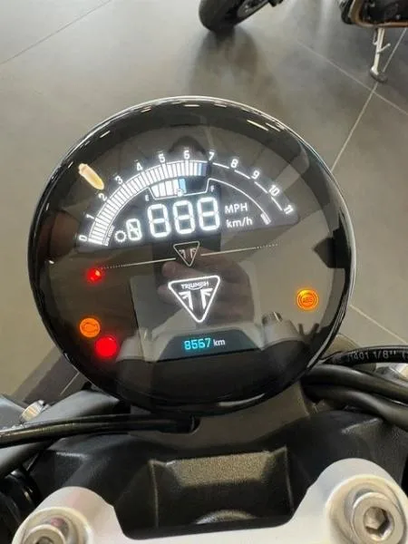 TRIDENT 660