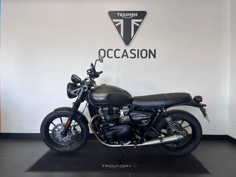 STREET TWIN  900