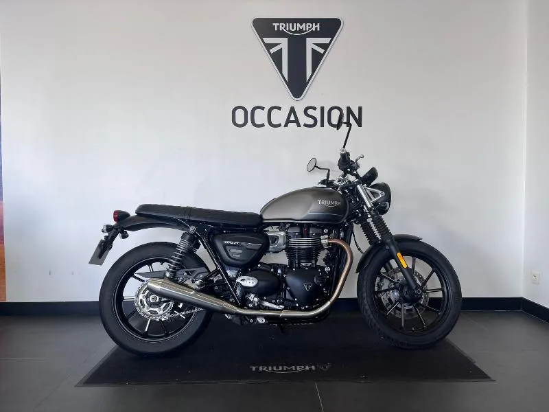 STREET TWIN  900
