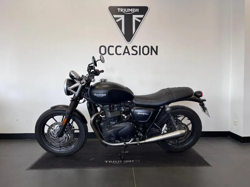 STREET TWIN  900