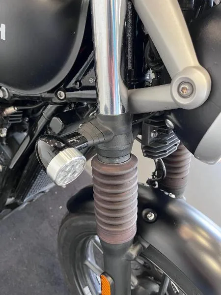 STREET TWIN  900