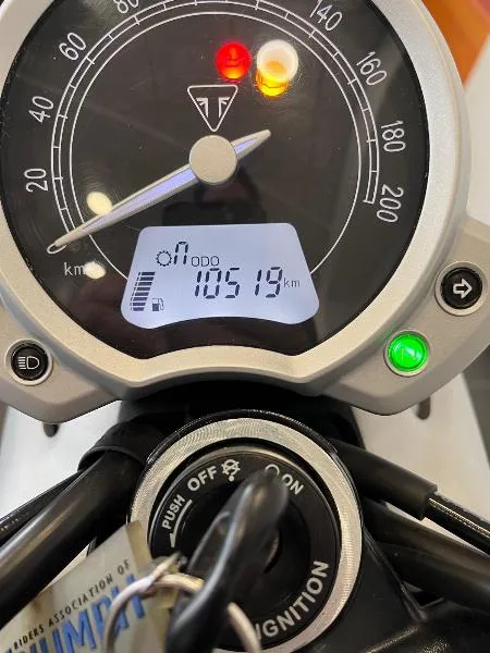 STREET TWIN  900