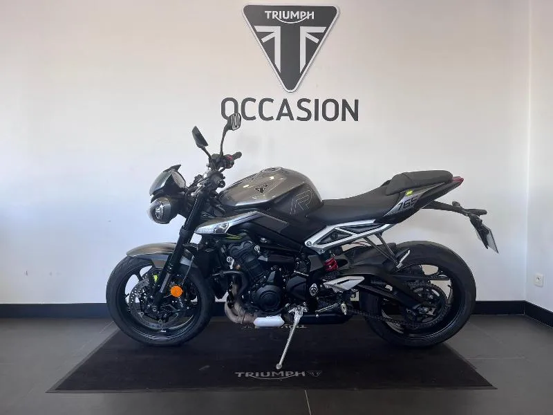 STREET TRIPLE 765 R