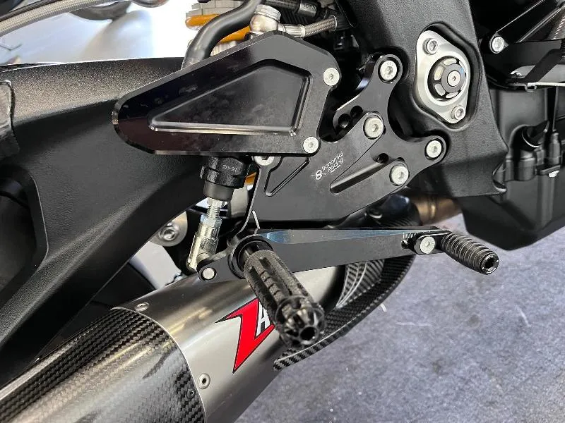 STREET TRIPLE 765 RS