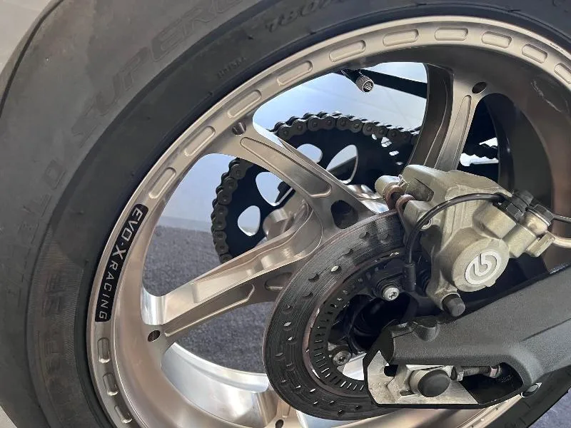 STREET TRIPLE 765 RS