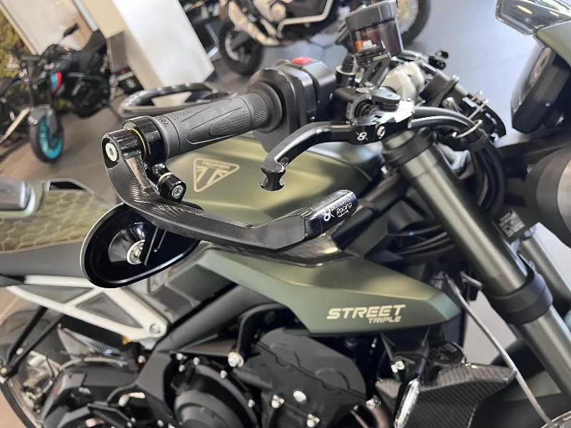 STREET TRIPLE 765 RS