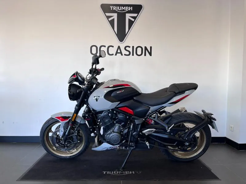 TRIDENT 800
