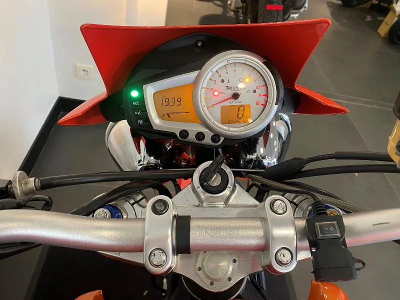 SPEED TRIPLE 1050