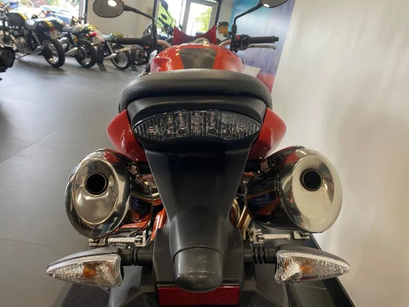 SPEED TRIPLE 1050