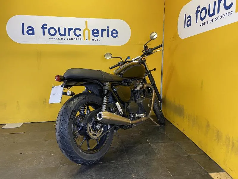 STREET TWIN  900