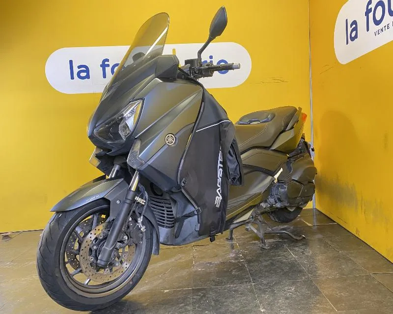 XMAX 400