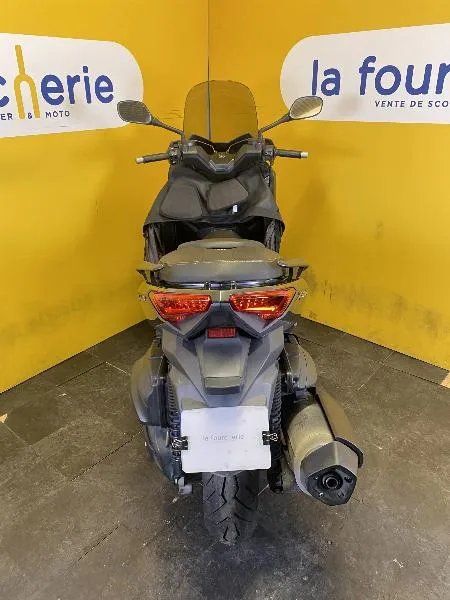 XMAX 400