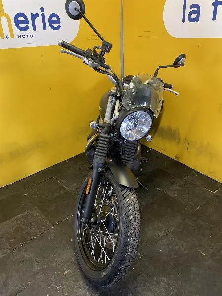 STREET SCRAMBLER  900