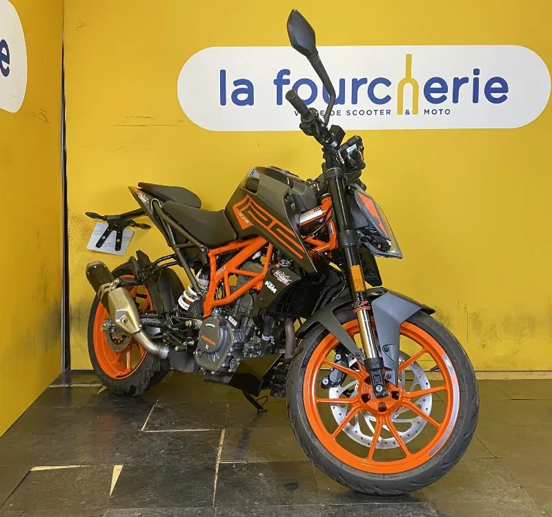 125 DUKE ABS