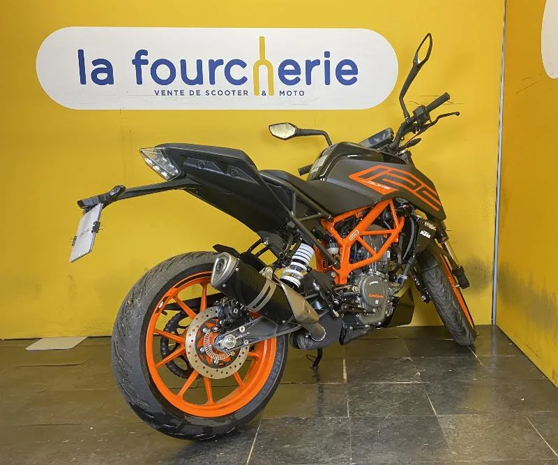 125 DUKE ABS