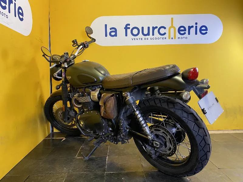 STREET SCRAMBLER  900