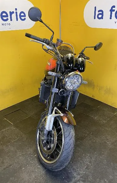 Z 900