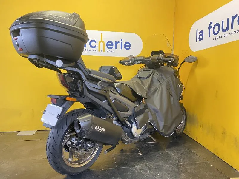 CV3 550