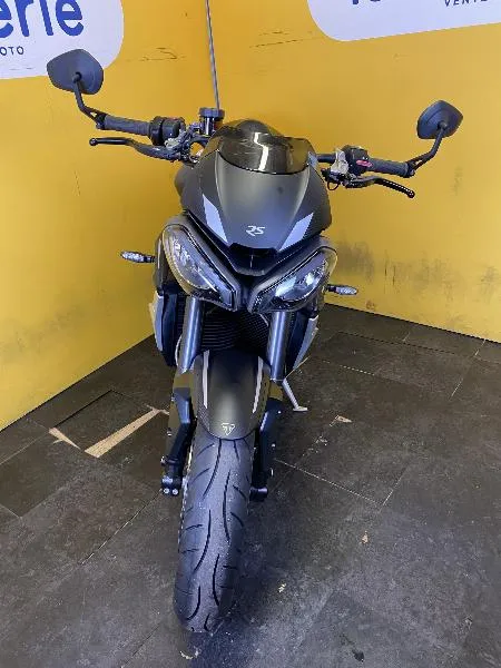 STREET TRIPLE 765 RS