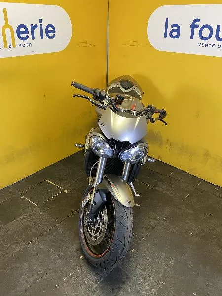 STREET TRIPLE 765 RS