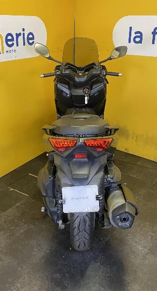 XMAX 400