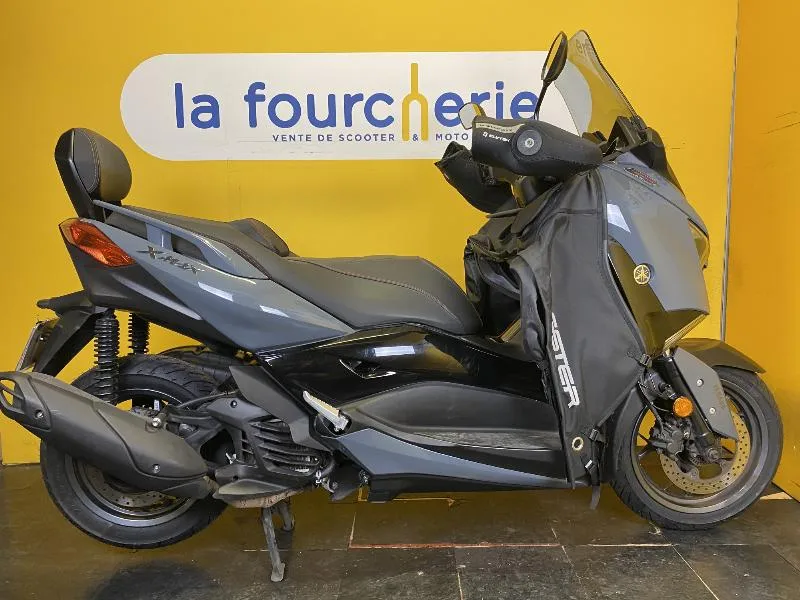 XMAX 125 TECH MAX