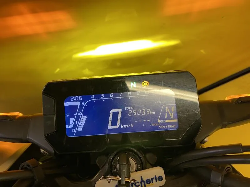 CB 125  R