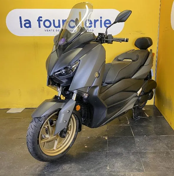 XMAX 125 TECH MAX
