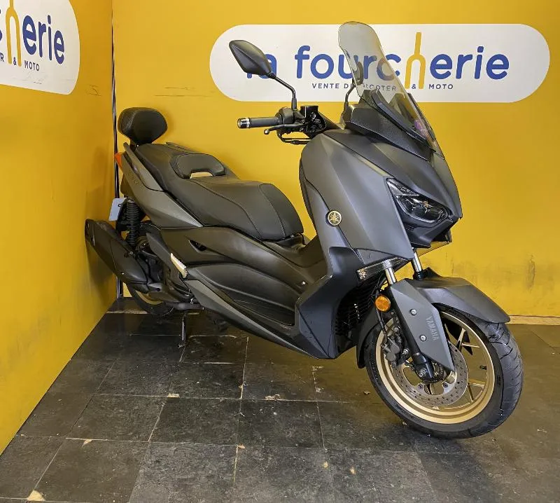 XMAX 125 TECH MAX