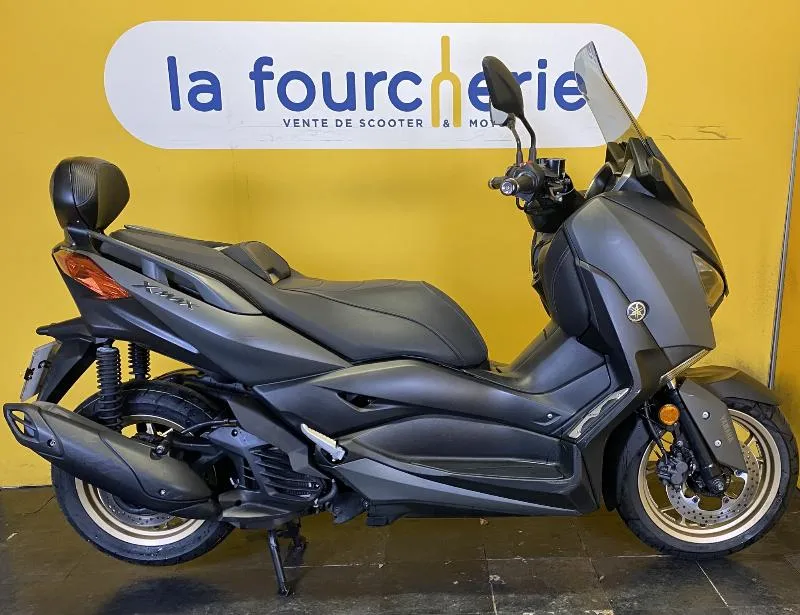 XMAX 125 TECH MAX