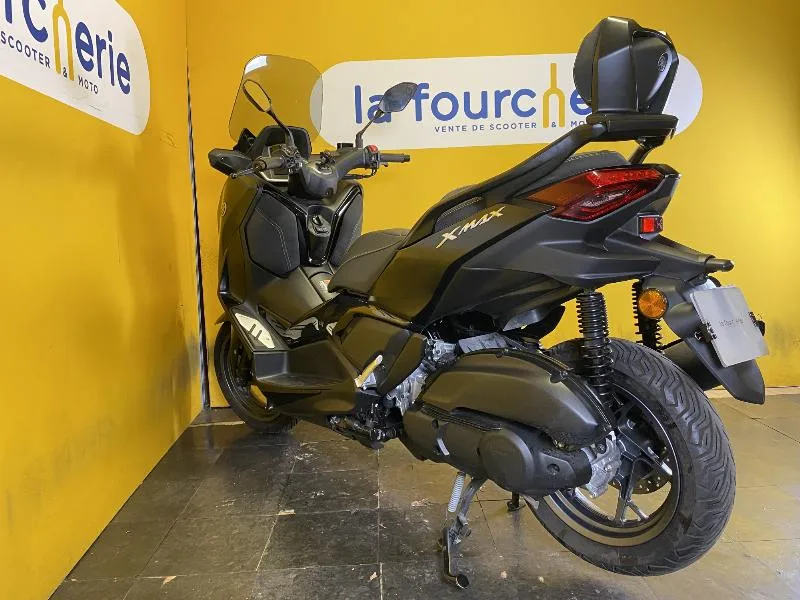 XMAX 125 TECH MAX