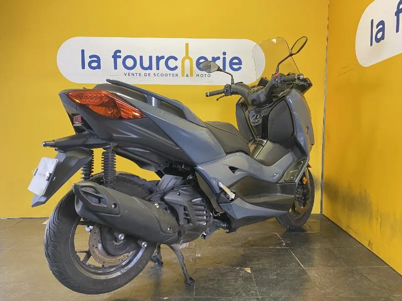XMAX 125 TECH MAX