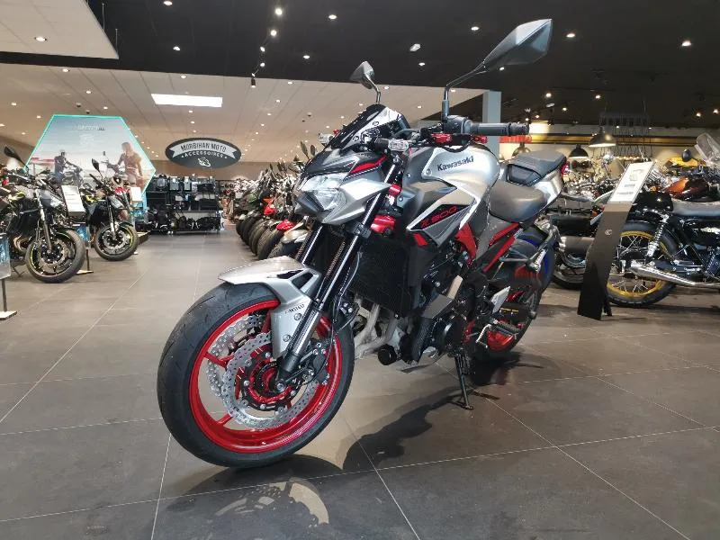 Z 900