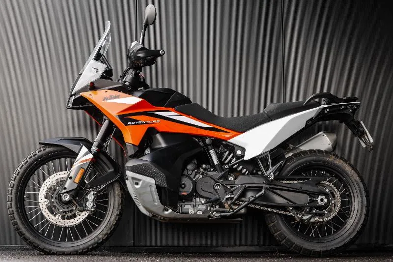 890 ADVENTURE