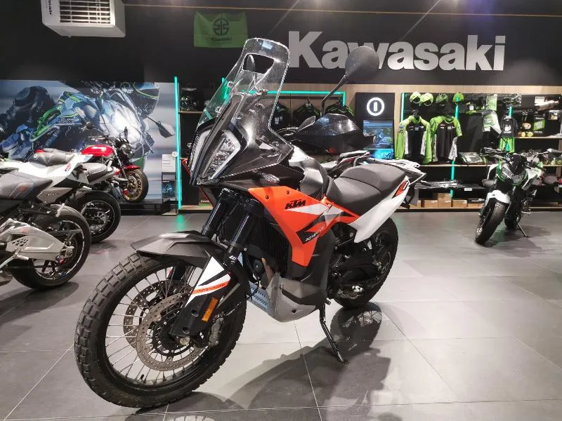 890 ADVENTURE