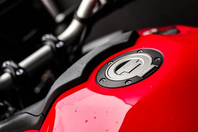 TRACER 900