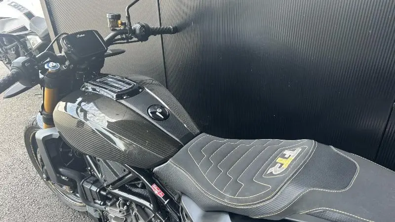 FTR 1200 CARBON