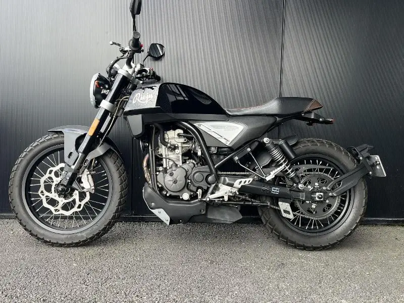 CENTURY 125